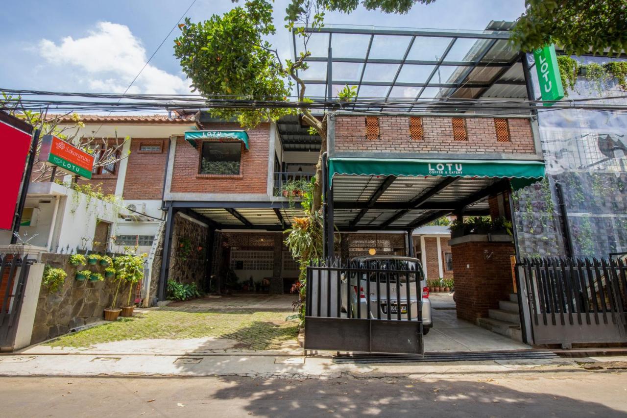 Sekararum Butik Syariah Guesthouse Bandung Buitenkant foto