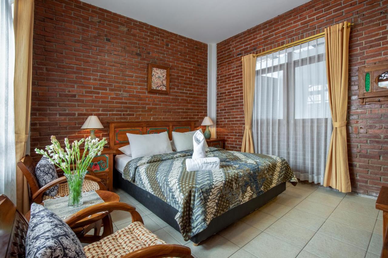Sekararum Butik Syariah Guesthouse Bandung Buitenkant foto