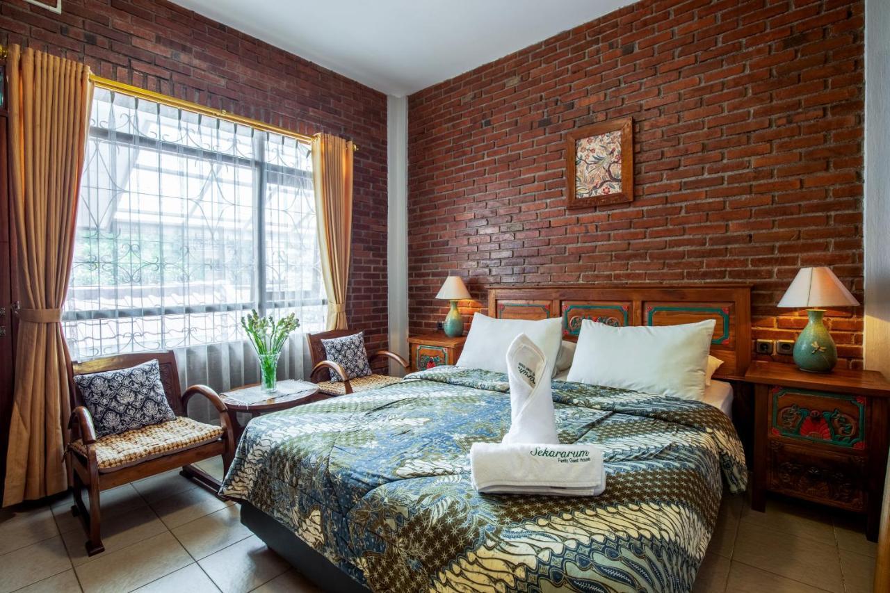 Sekararum Butik Syariah Guesthouse Bandung Buitenkant foto