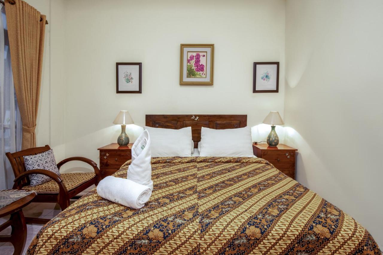 Sekararum Butik Syariah Guesthouse Bandung Buitenkant foto
