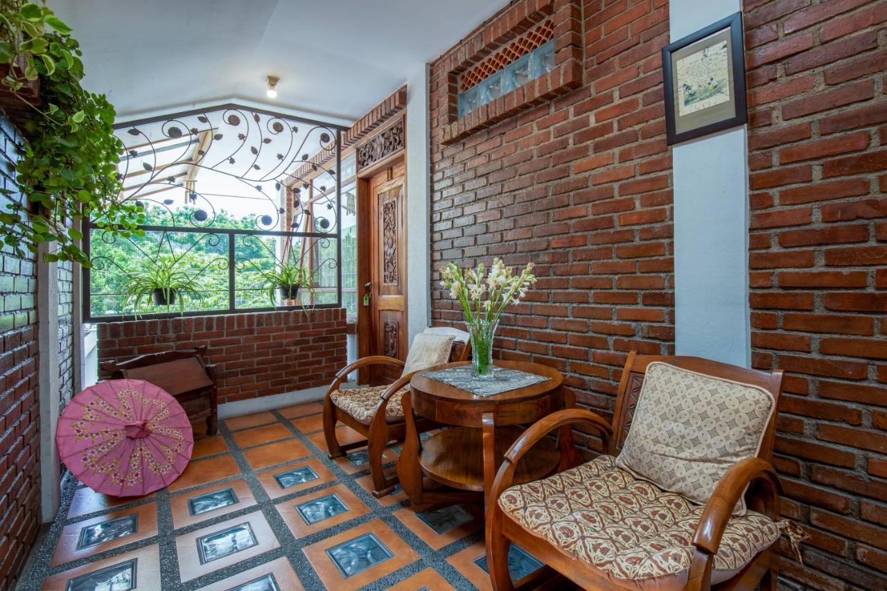Sekararum Butik Syariah Guesthouse Bandung Buitenkant foto