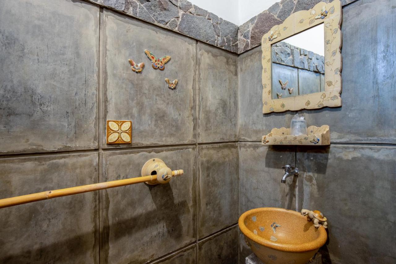 Sekararum Butik Syariah Guesthouse Bandung Buitenkant foto