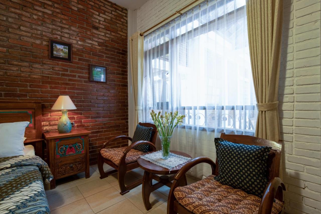 Sekararum Butik Syariah Guesthouse Bandung Buitenkant foto