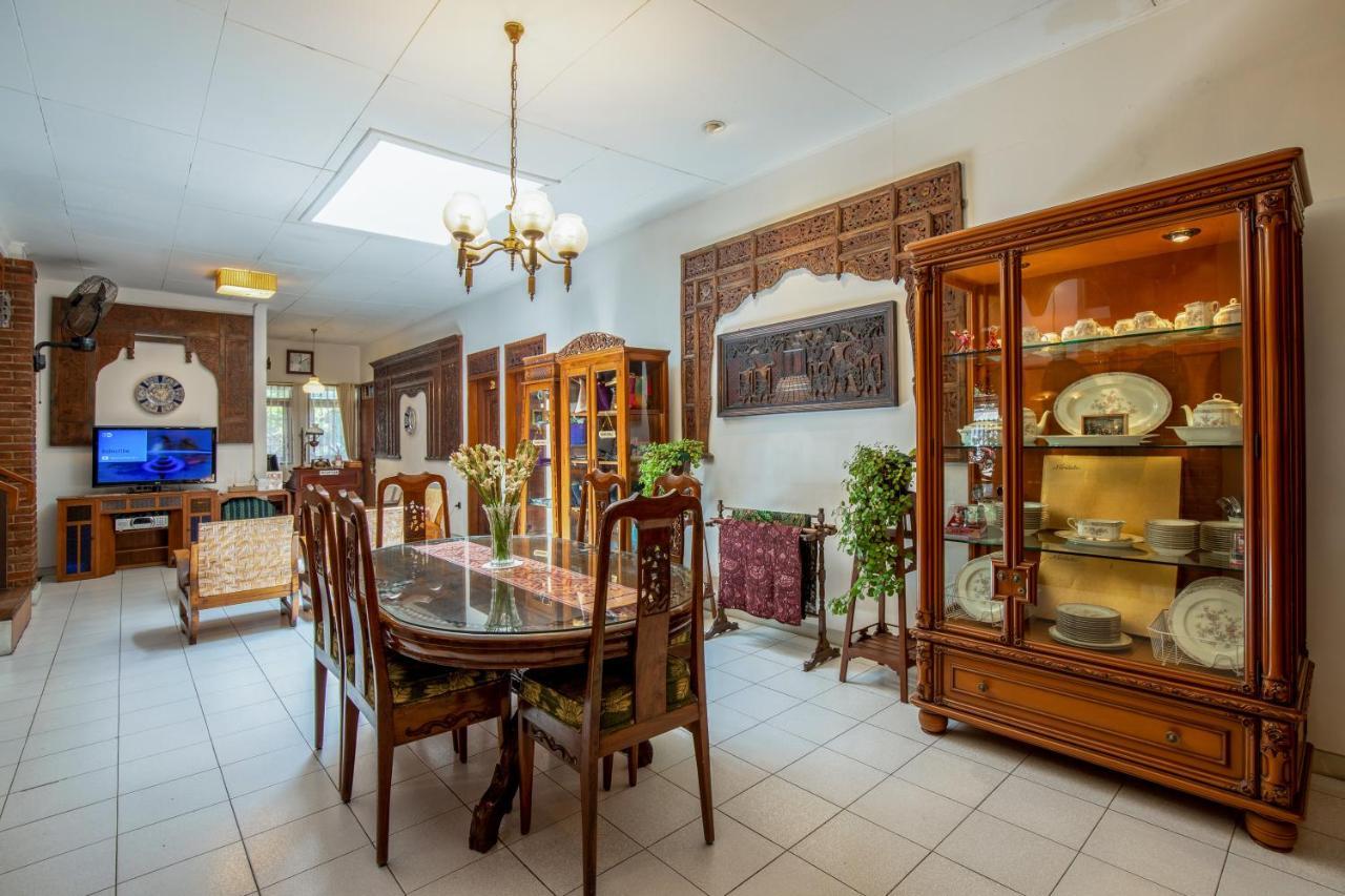 Sekararum Butik Syariah Guesthouse Bandung Buitenkant foto