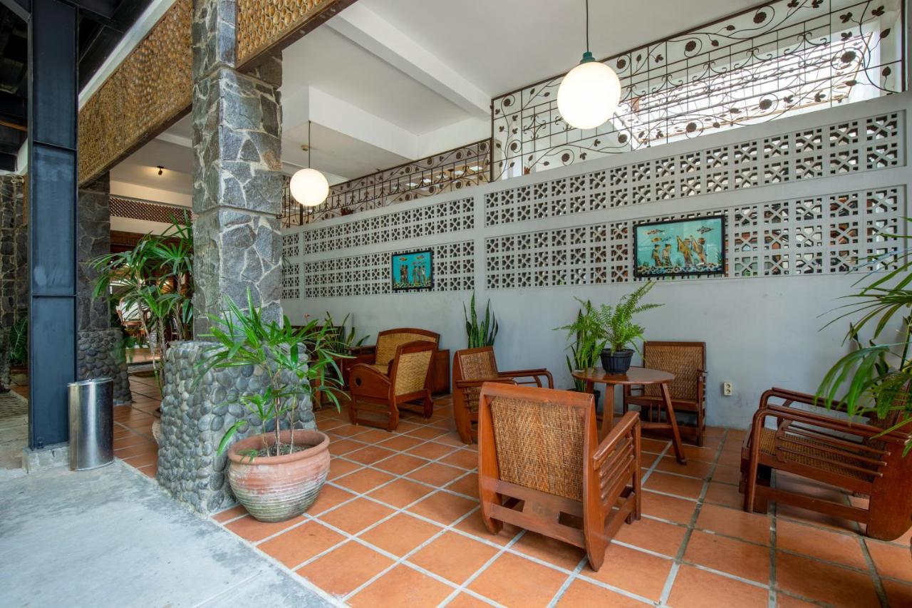 Sekararum Butik Syariah Guesthouse Bandung Buitenkant foto