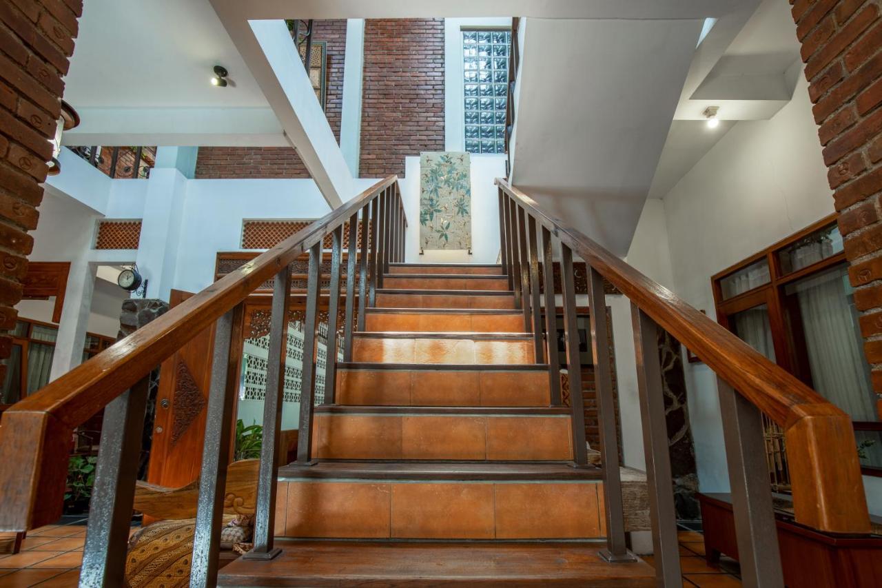Sekararum Butik Syariah Guesthouse Bandung Buitenkant foto