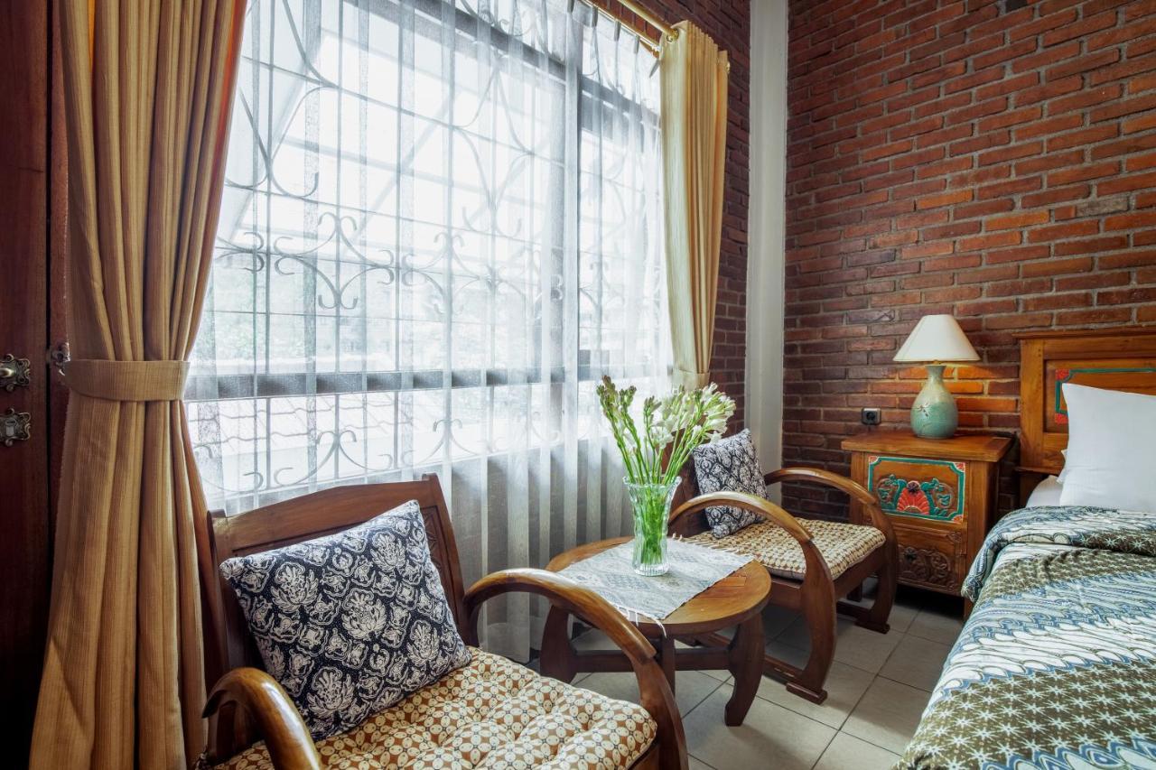 Sekararum Butik Syariah Guesthouse Bandung Buitenkant foto