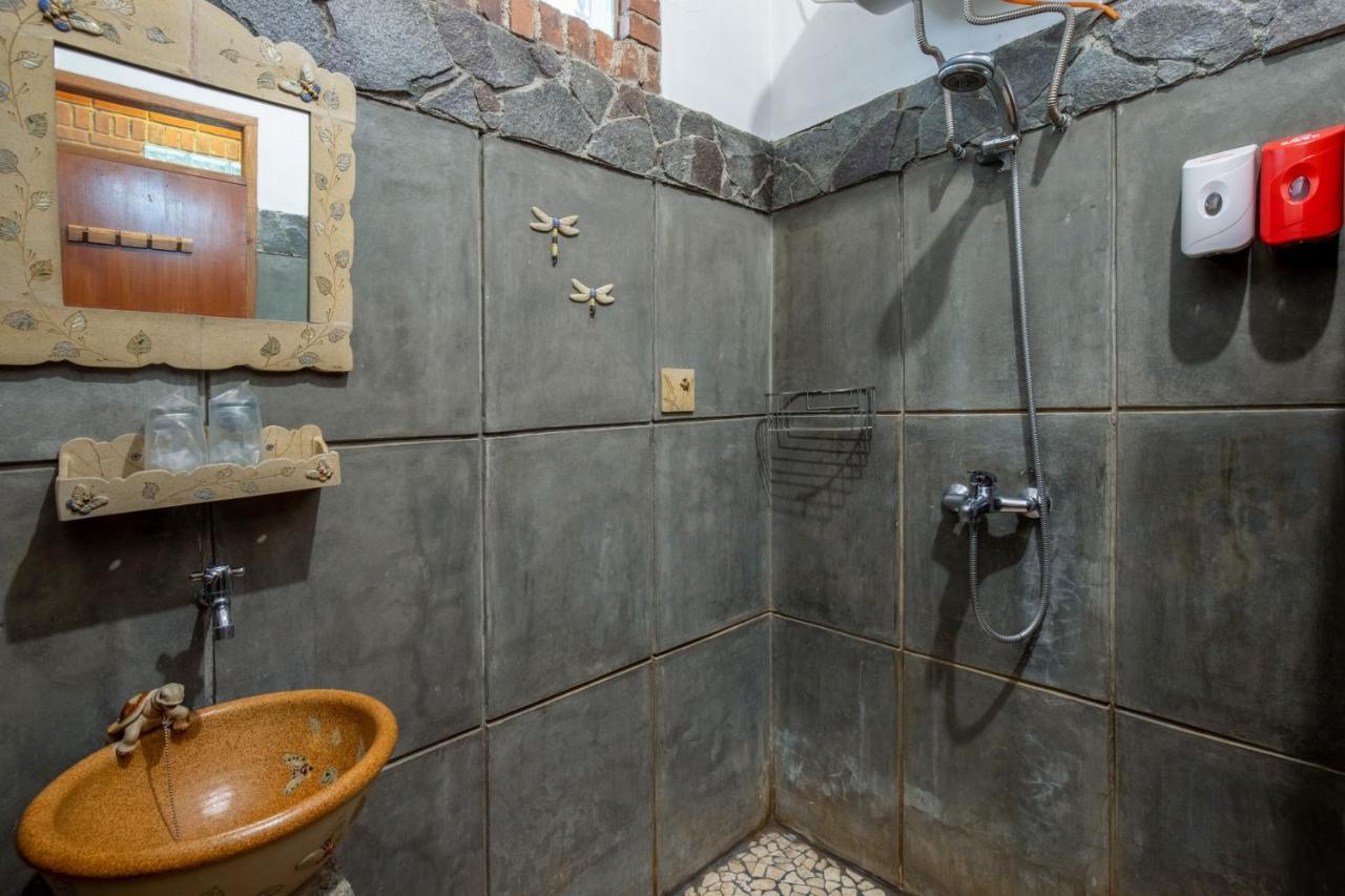 Sekararum Butik Syariah Guesthouse Bandung Buitenkant foto