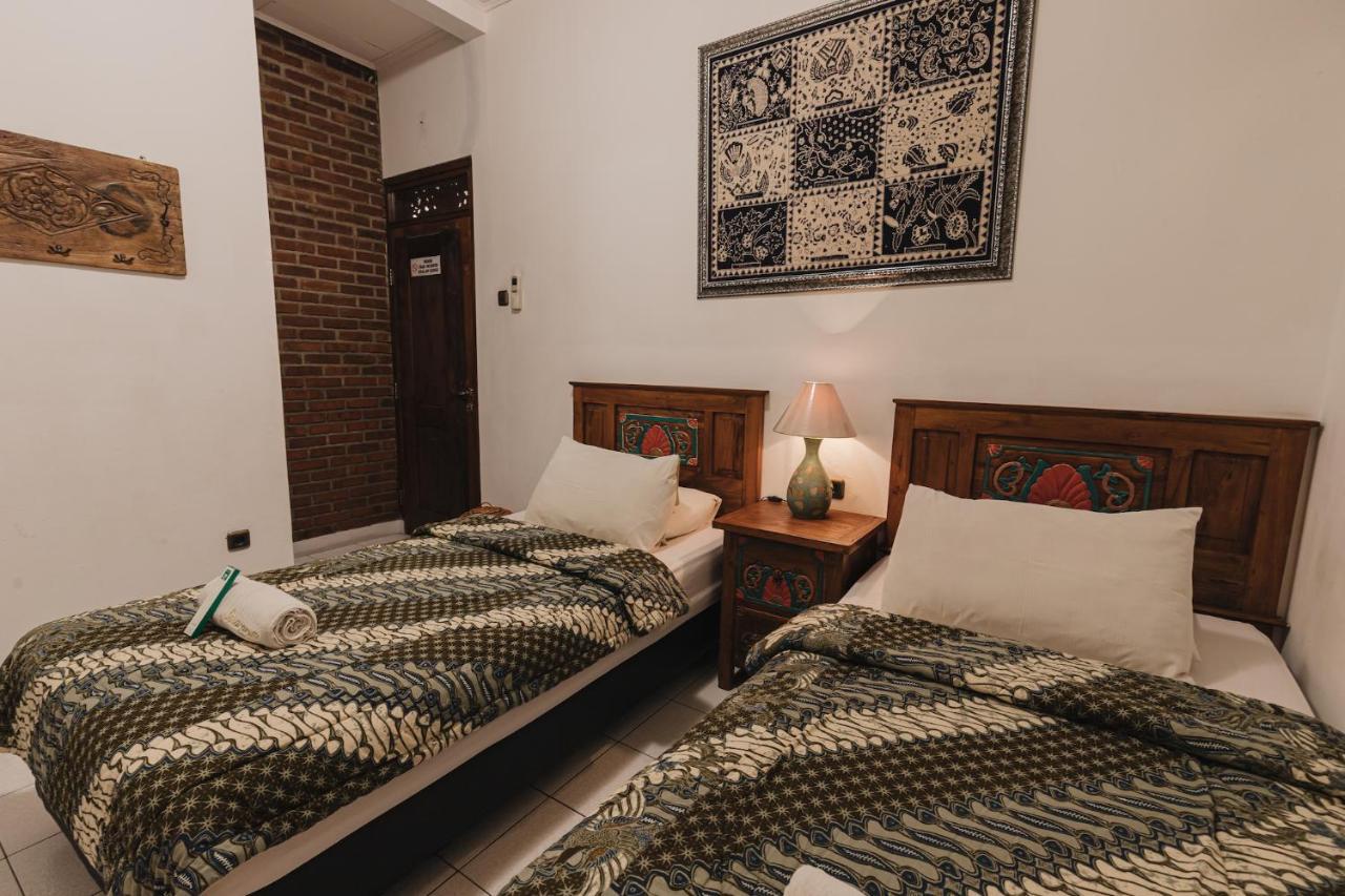 Sekararum Butik Syariah Guesthouse Bandung Buitenkant foto