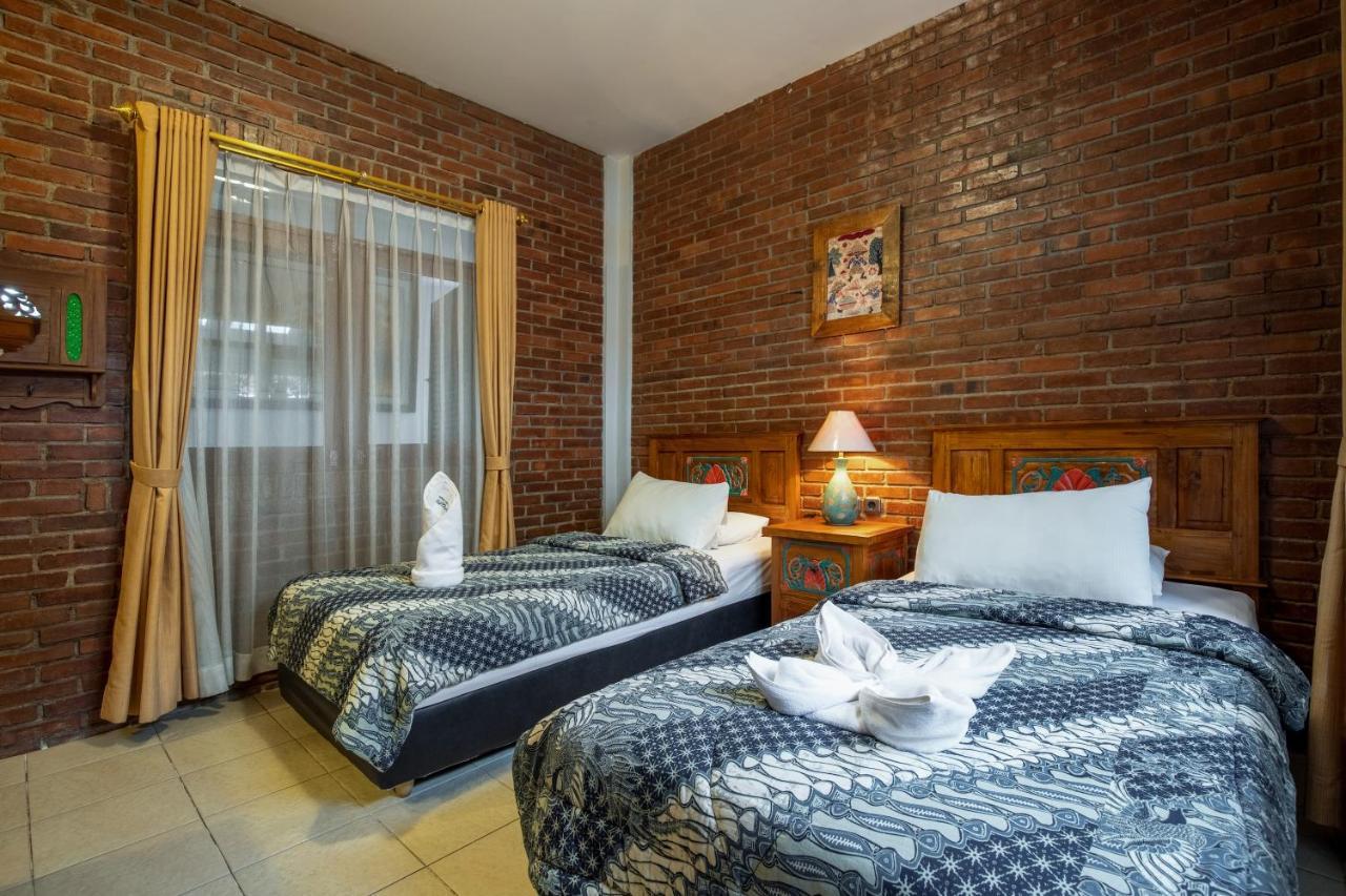 Sekararum Butik Syariah Guesthouse Bandung Buitenkant foto